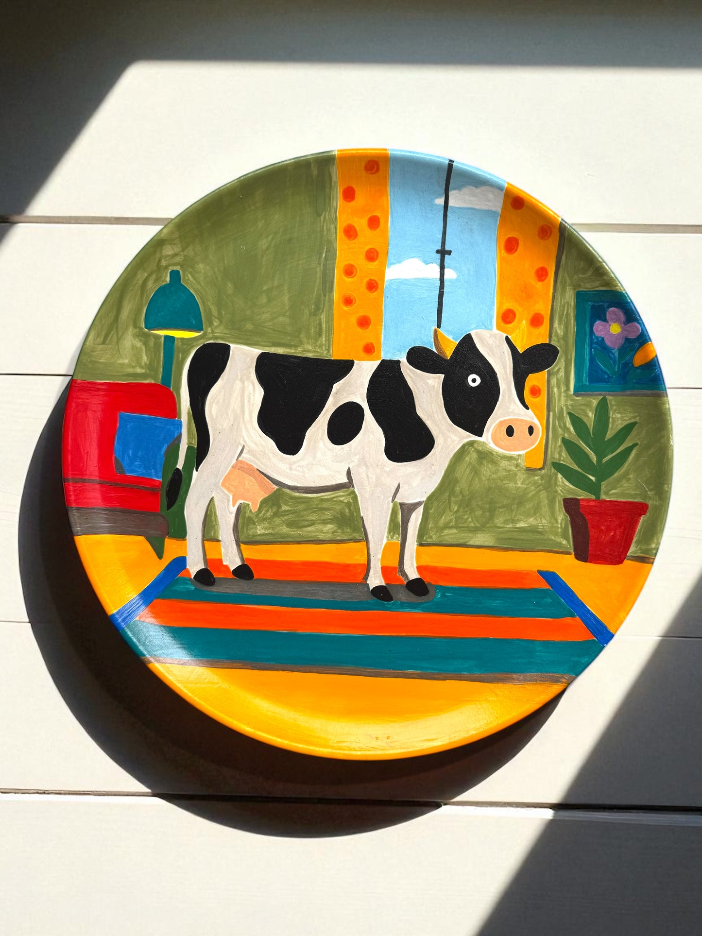 Cow in the Kitchen Big Round Plate