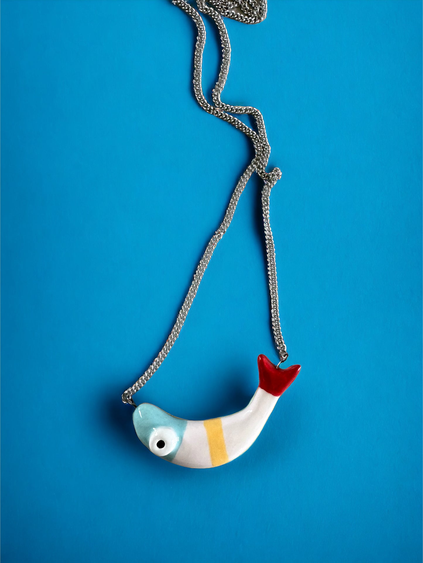 Ciondolo a forma di pesce in ceramica (con collana)