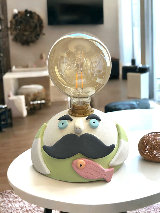 Lampada da tavolo rotonda a forma di figlia del pescatore