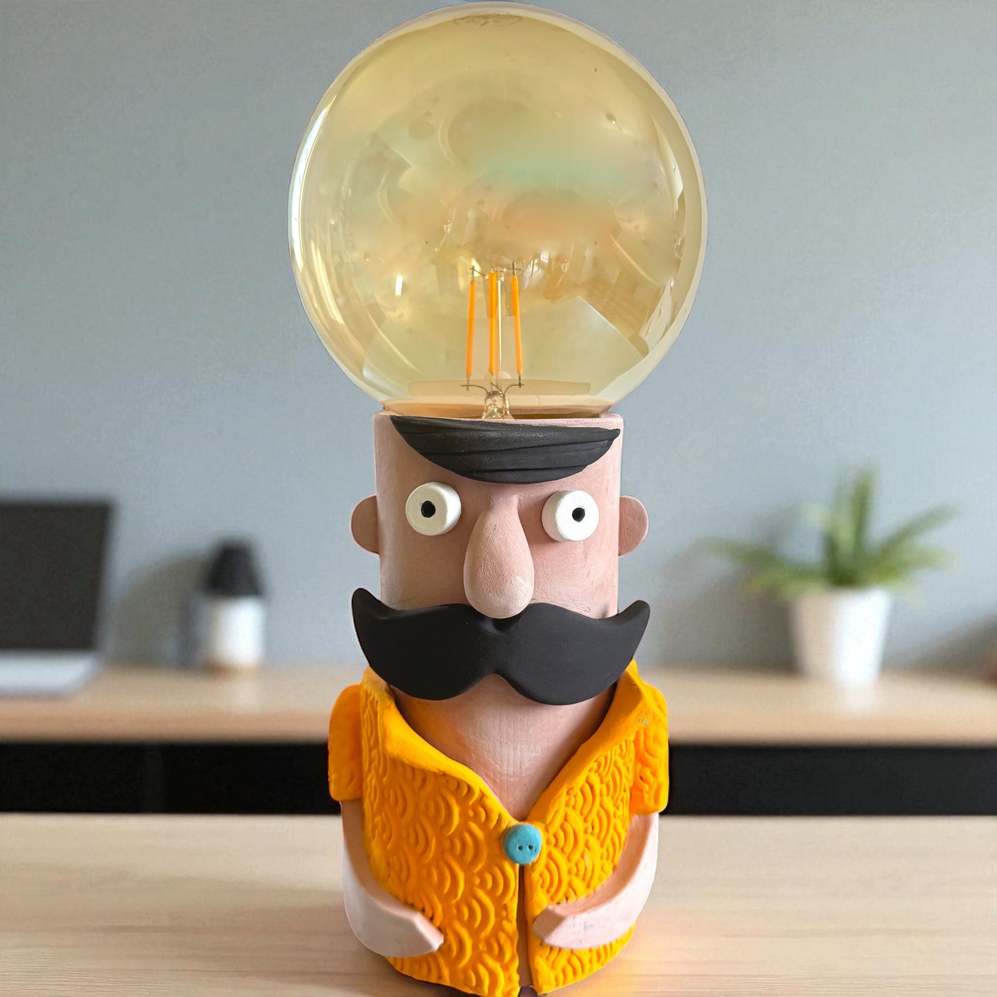 Ceramic Seaside Dandy Lamp