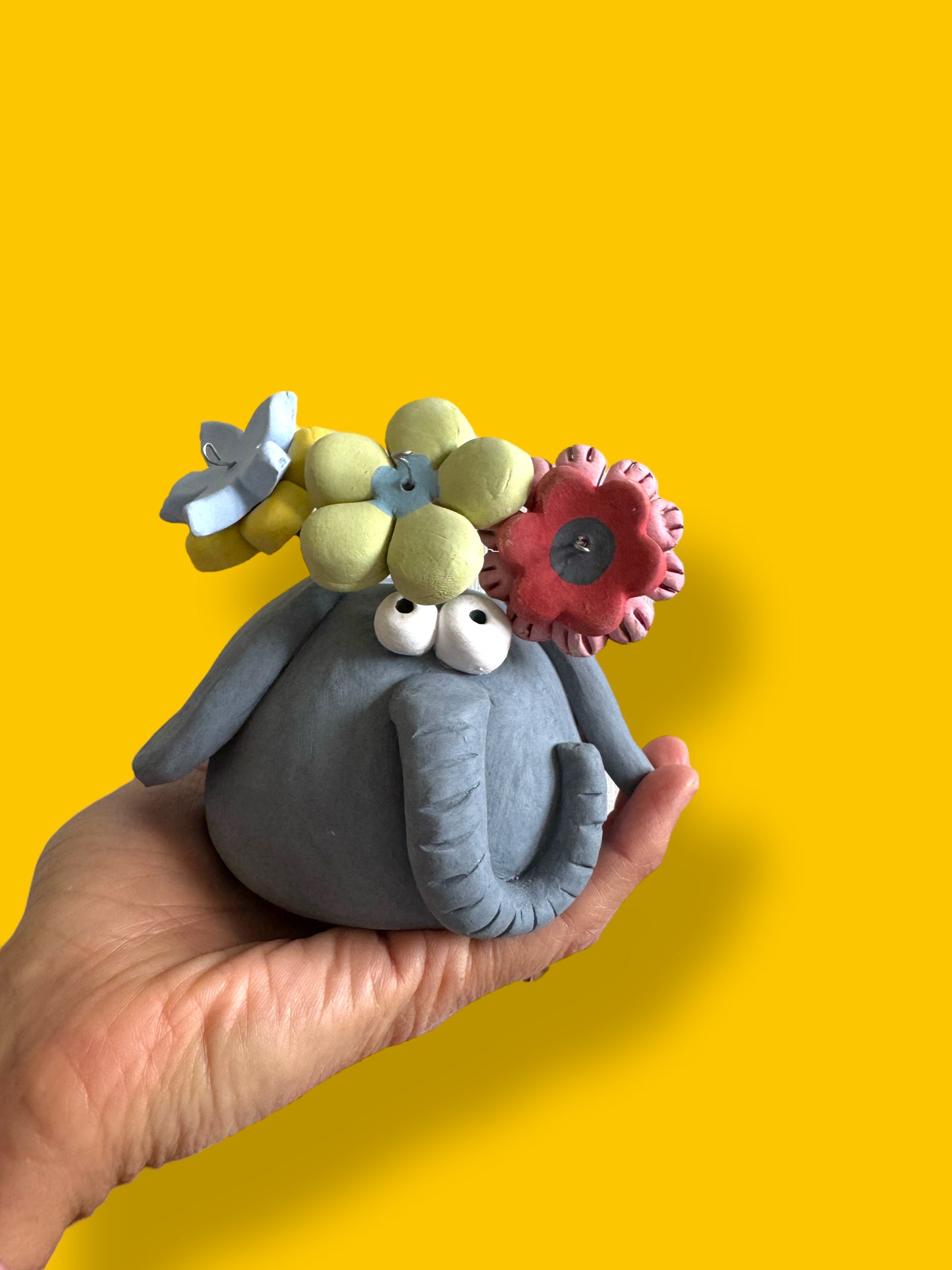 L'elefante con i fiori